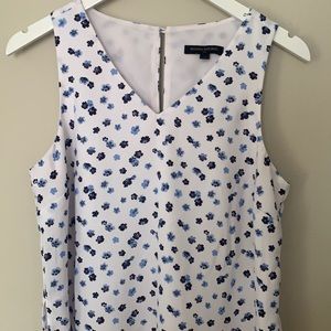 Banana Republic - White floral blouse in M